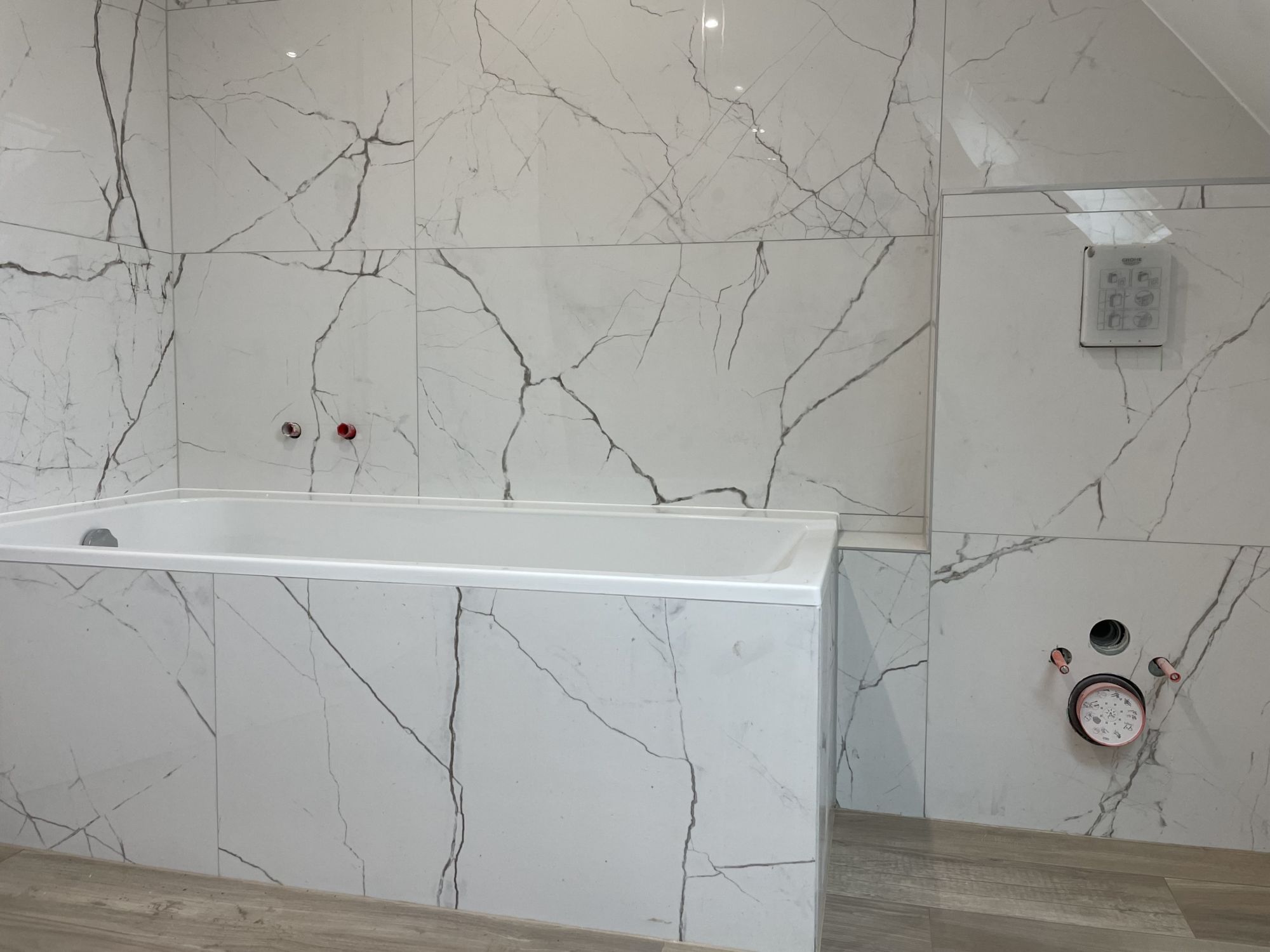 Pose de carrelage int&eacute;rieur et rev&ecirc;tements muraux pr&egrave;s de S&eacute;lestat et Colmar Bischheim 0